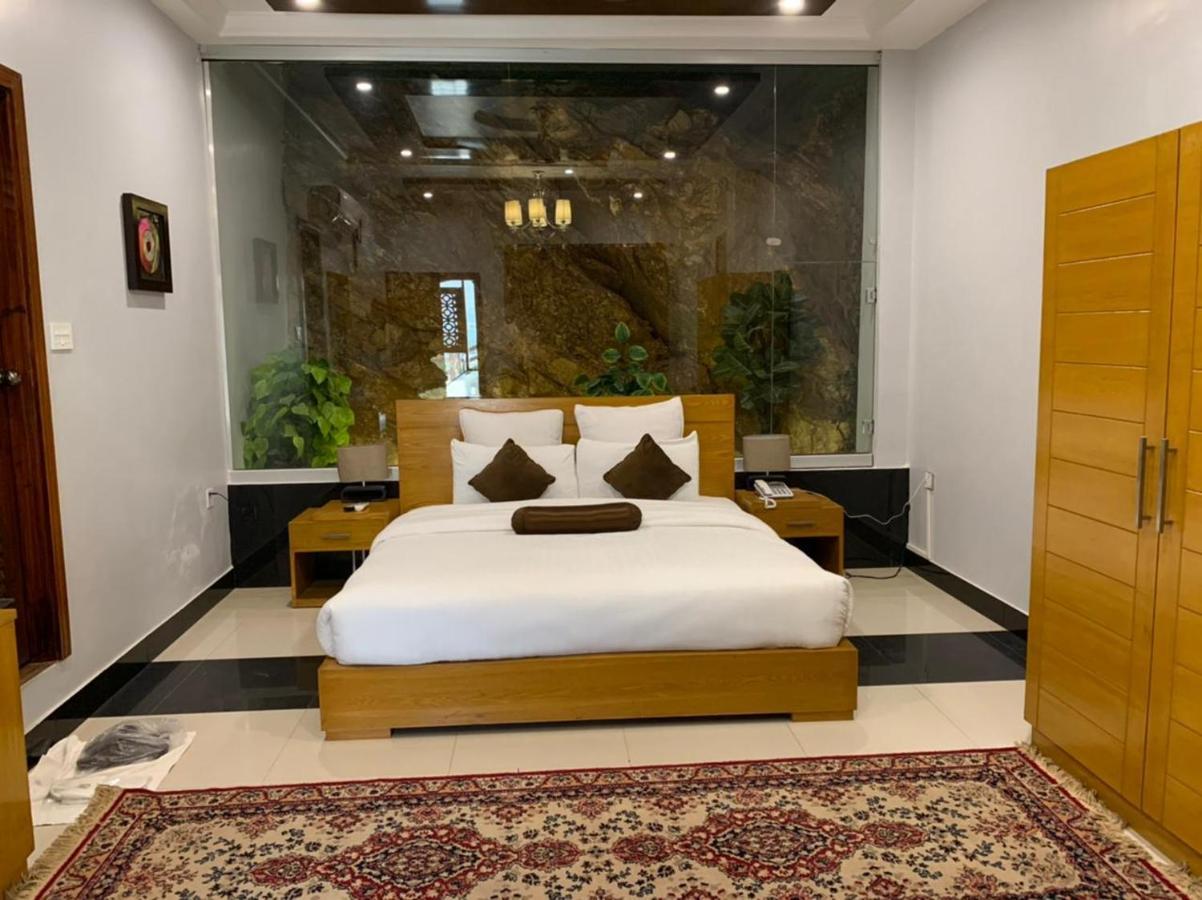 Burj Al Swat Hotel Saidu Sharif ภายนอก รูปภาพ