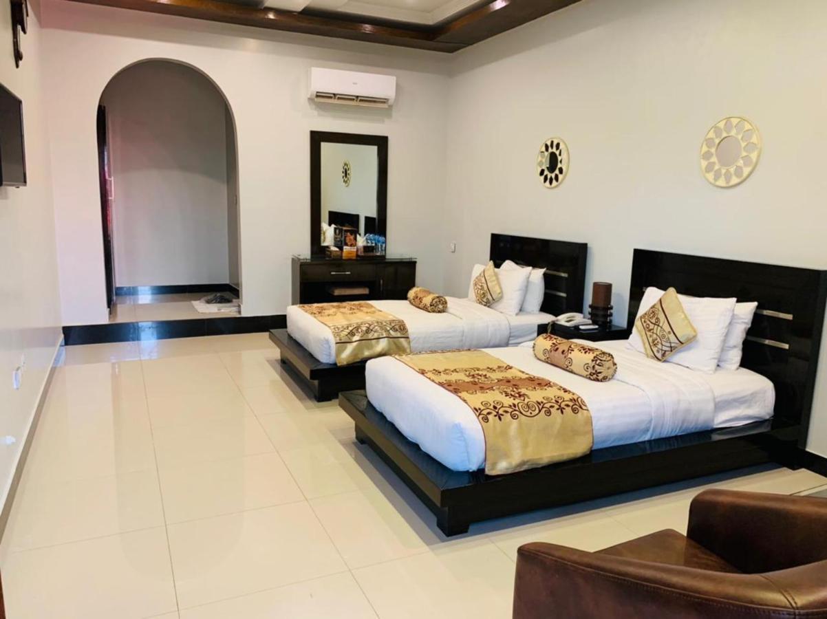 Burj Al Swat Hotel Saidu Sharif ภายนอก รูปภาพ