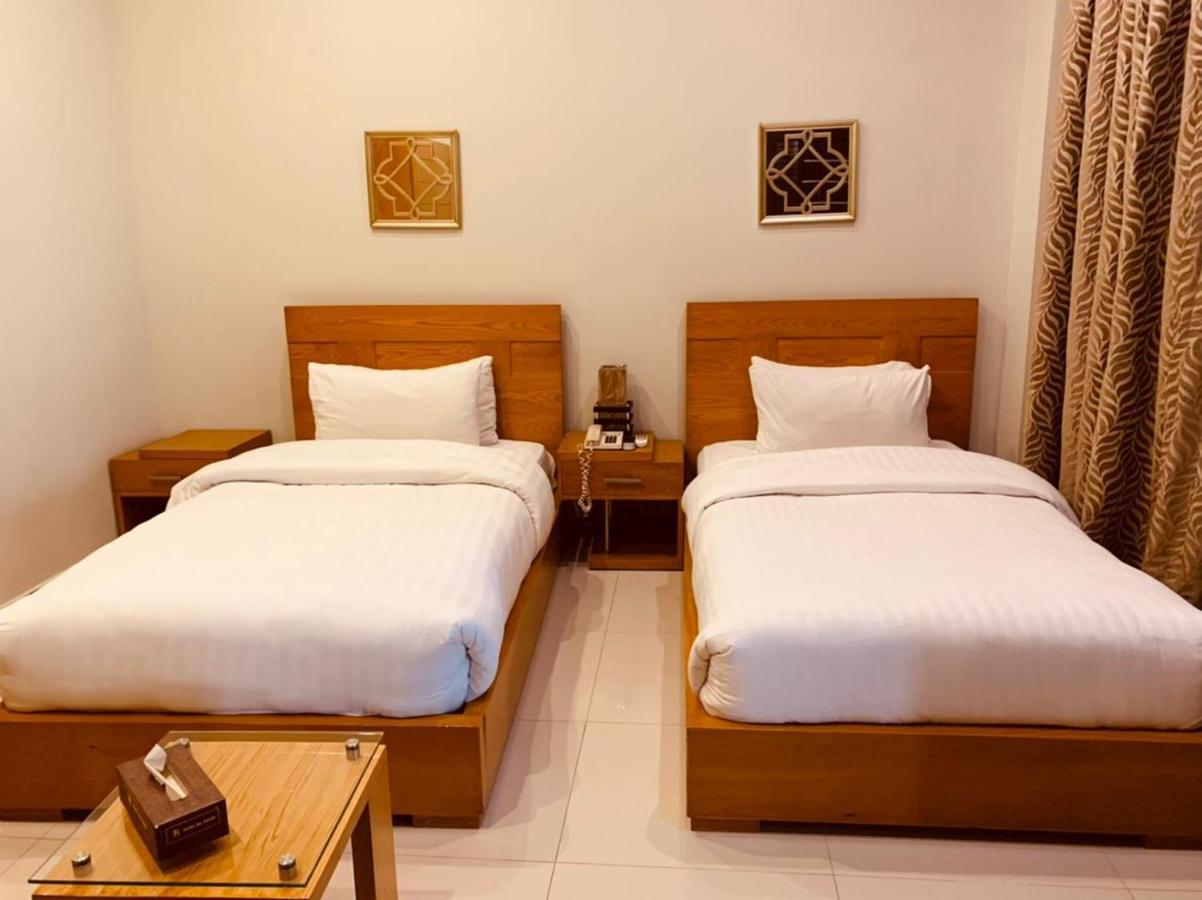 Burj Al Swat Hotel Saidu Sharif ภายนอก รูปภาพ