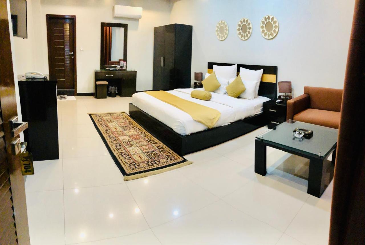 Burj Al Swat Hotel Saidu Sharif ภายนอก รูปภาพ