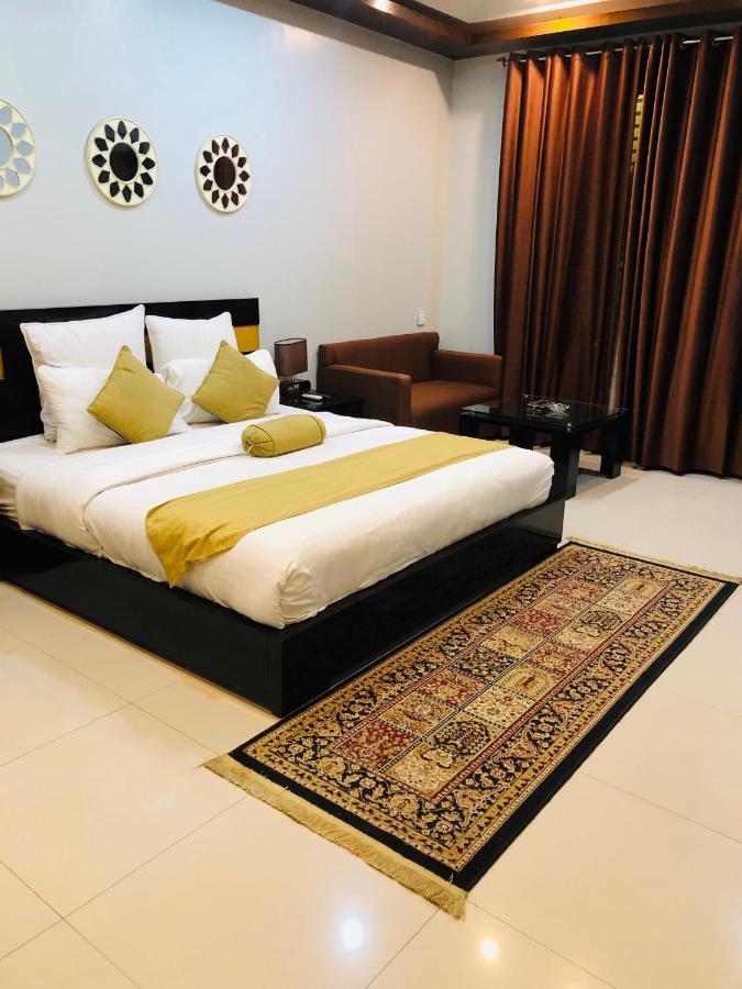 Burj Al Swat Hotel Saidu Sharif ภายนอก รูปภาพ