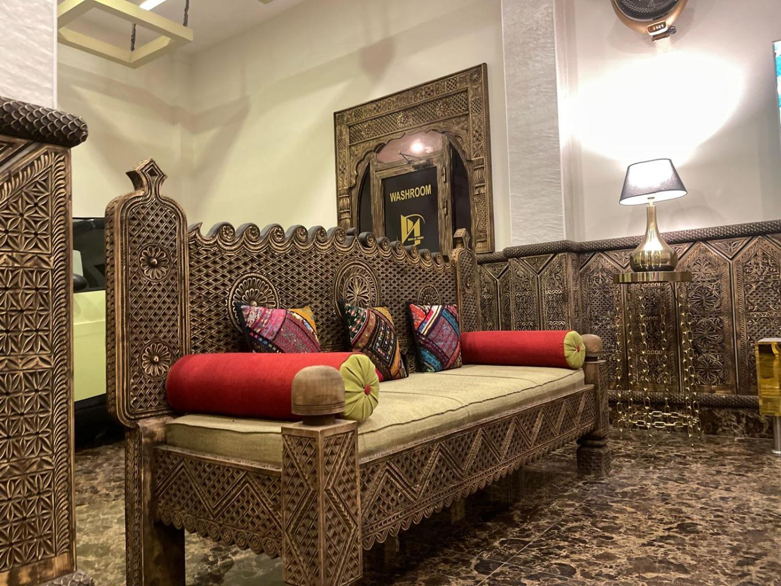 Burj Al Swat Hotel Saidu Sharif ภายนอก รูปภาพ